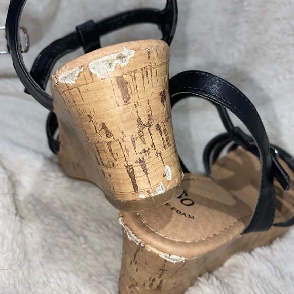 Girls wedges - Picture 2 of 2